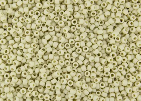 Rokajlové korálky Toho  - Round 15/0 : Opaque-Frosted Lt Beige TR-15-51F
